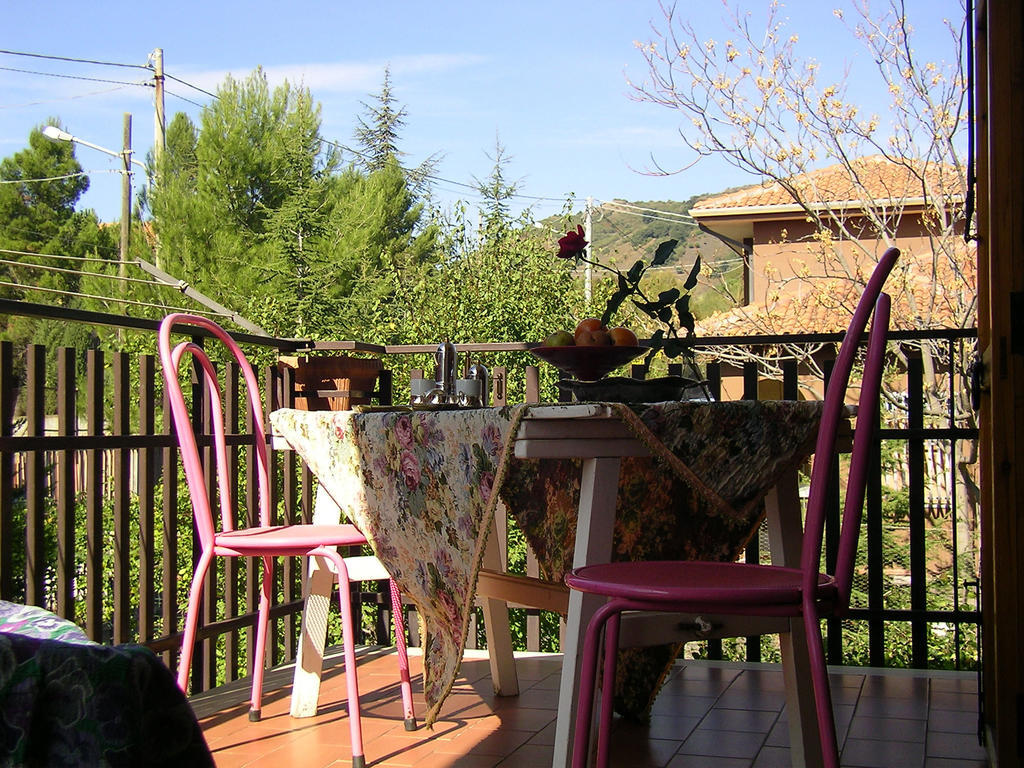 Villa Caterina B&B Pedara Rum bild