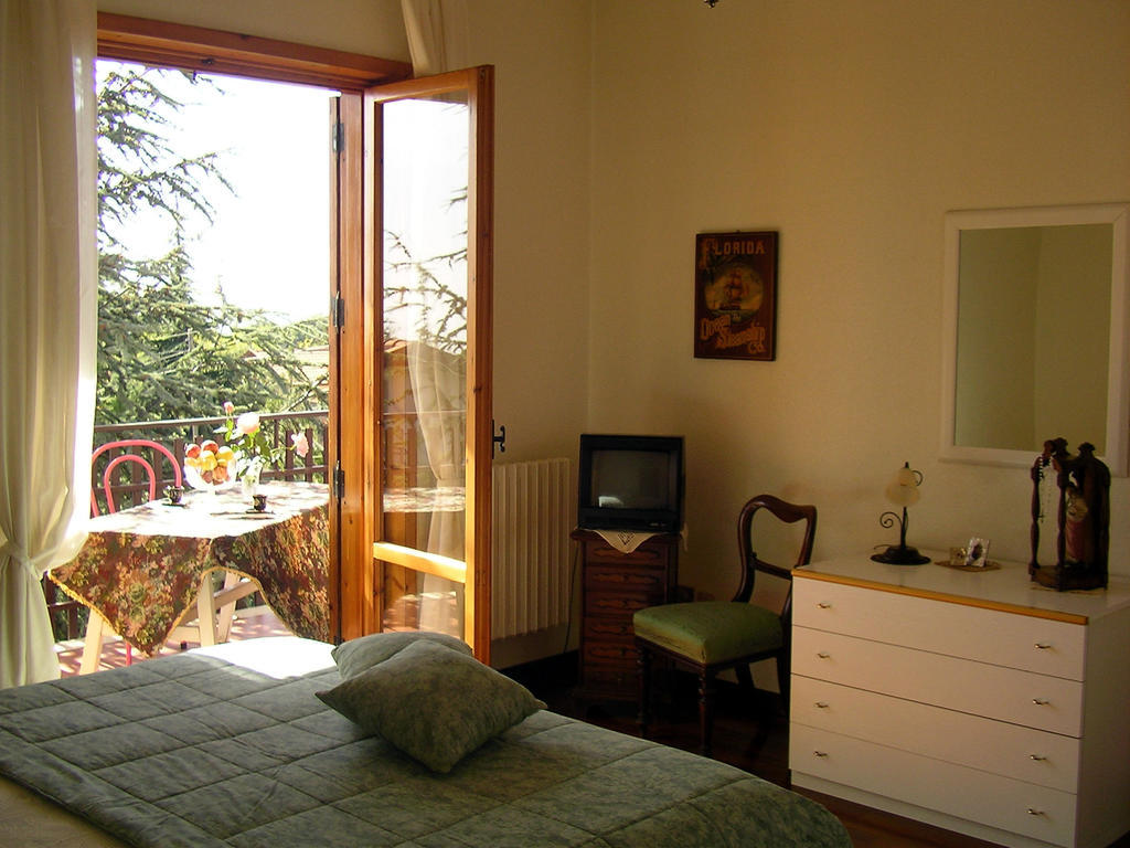 Villa Caterina B&B Pedara Rum bild